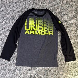 Like New Boys Under Armour Logo Long Sleeve Top